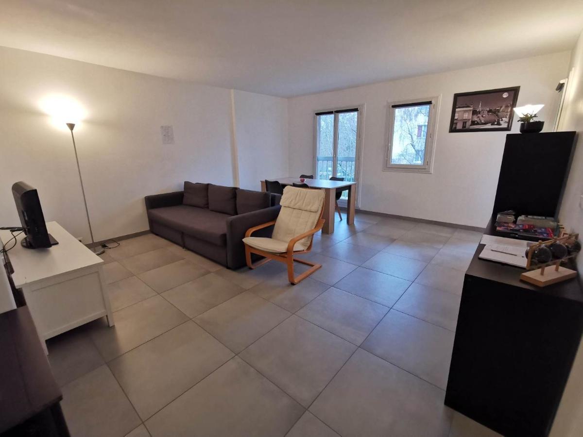 Appartement Proche Disneyland & Paris - 20 Minutes - Proche Gare Rer Noisiel Exterior foto