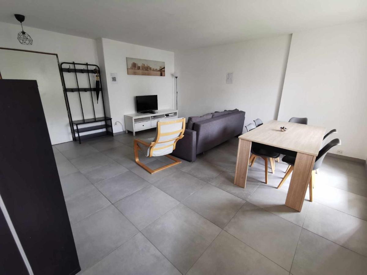 Appartement Proche Disneyland & Paris - 20 Minutes - Proche Gare Rer Noisiel Exterior foto